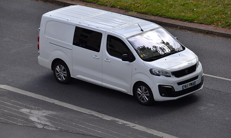 Peugeot e-Traveller