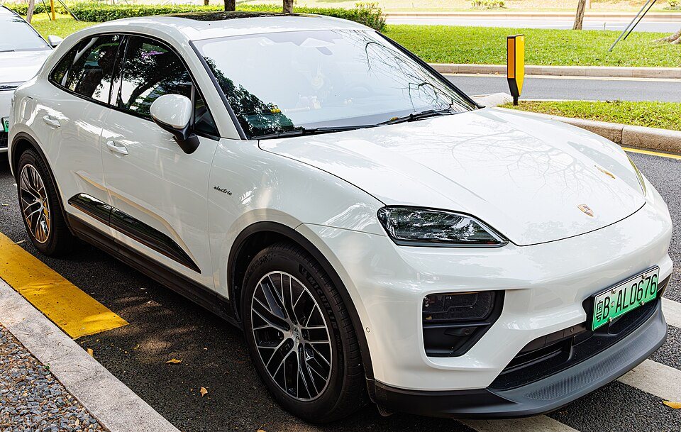 Porsche Macan Electric